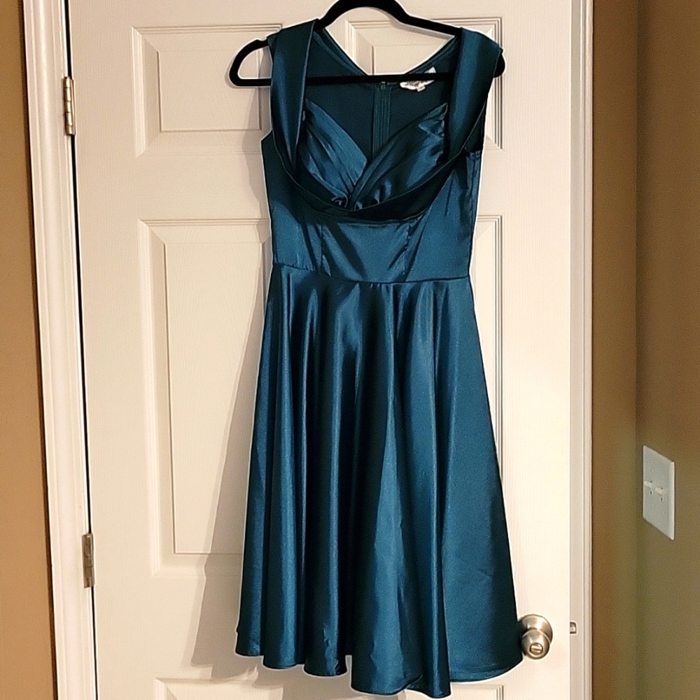 Turquoise green rock-a-billy-esque date night dress